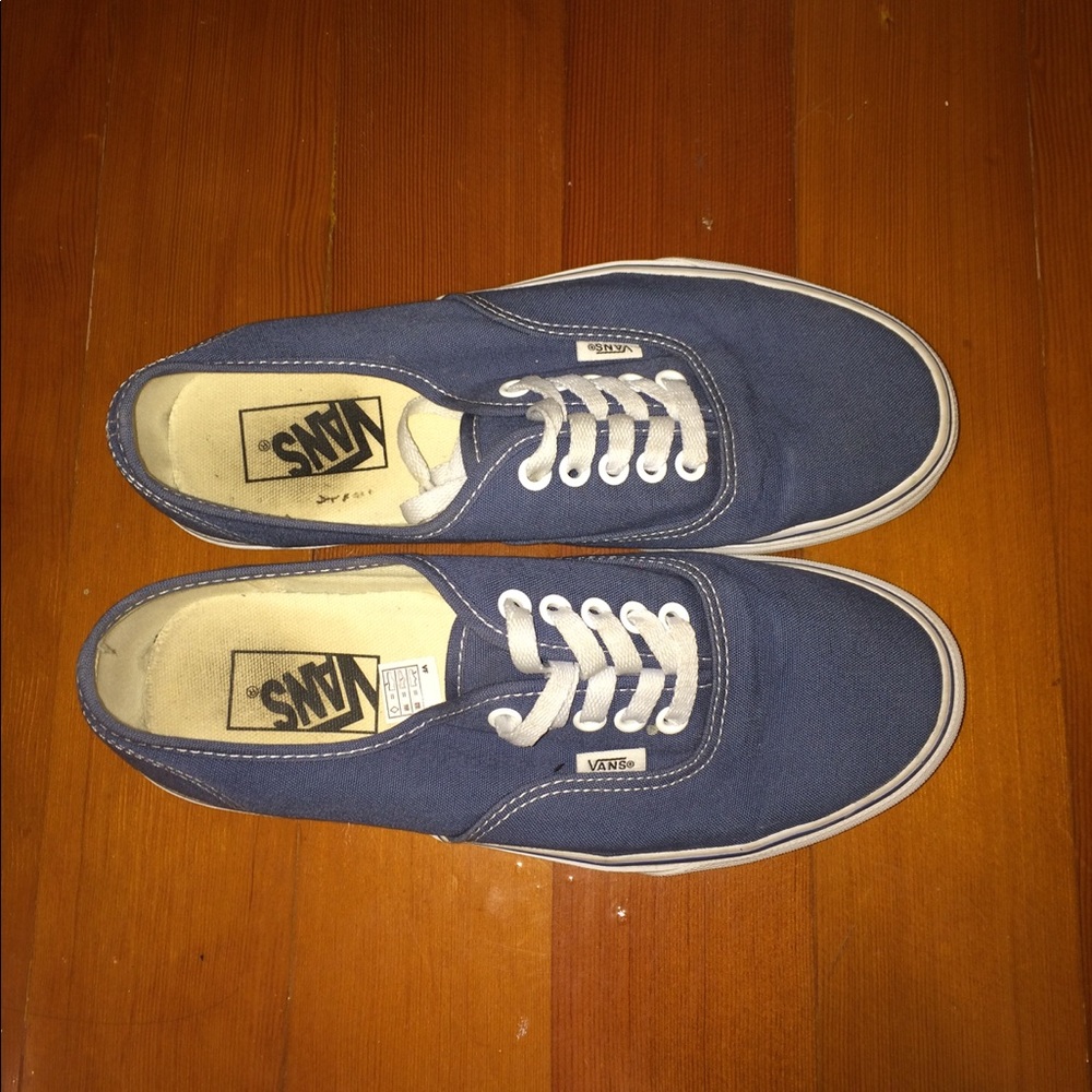 Vans - Picture 3 of 4